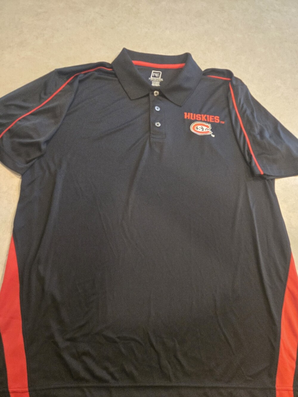 St. Cloud State University Huskies Polo - Adult Size XL.